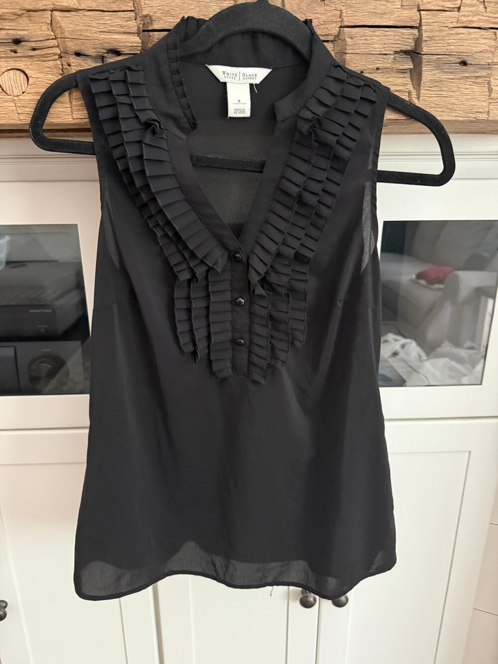 White House Black Market Black Pleated Ruffle Sleeveless Blouse Small Tuxedo Top